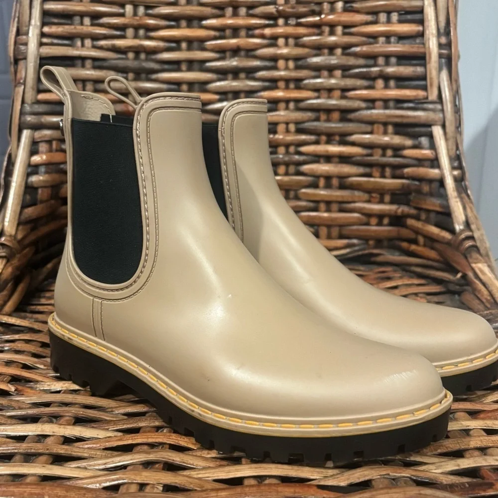 Igor Beige and Black Igor Ladies Rain Boots, Ankle Boots, Lug Soles, Size 8.5
